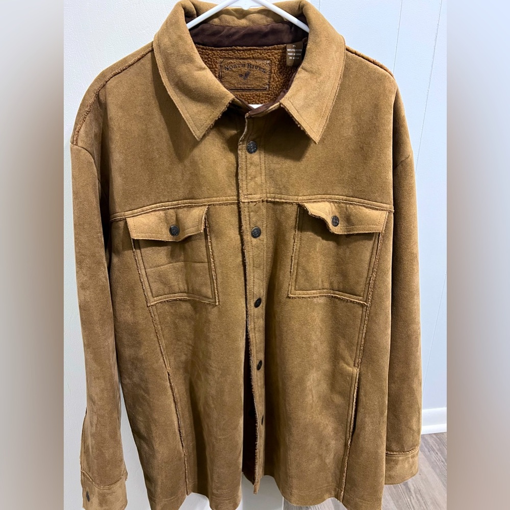 North River button down. In great shape. XL but fits a little smaller.